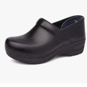 Dansko XP 2.0 Clogs for Women-Lightweight black leather 8